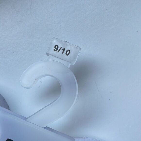 MIXIT Brand New White Flip Flops with Silver Sparkly Straps (Size 9/10) - Picture 8 of 10